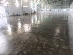 nên nhà mới thi công cần được chống thấm để ngăn nước vào mùa nồm